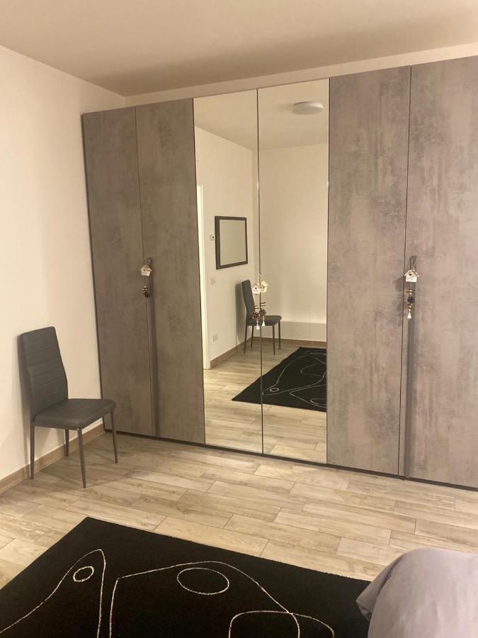 Senza Pensieri Residence Zero Carlo Urbino Crema Bagian luar foto